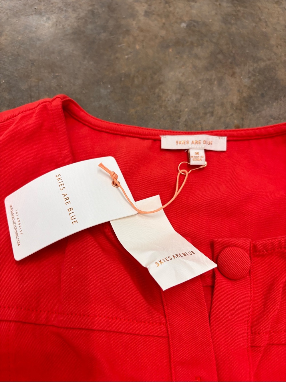 NWT Skies Are Blue Poppy Red Utility Romper Size Medium - Picture 2 of 5